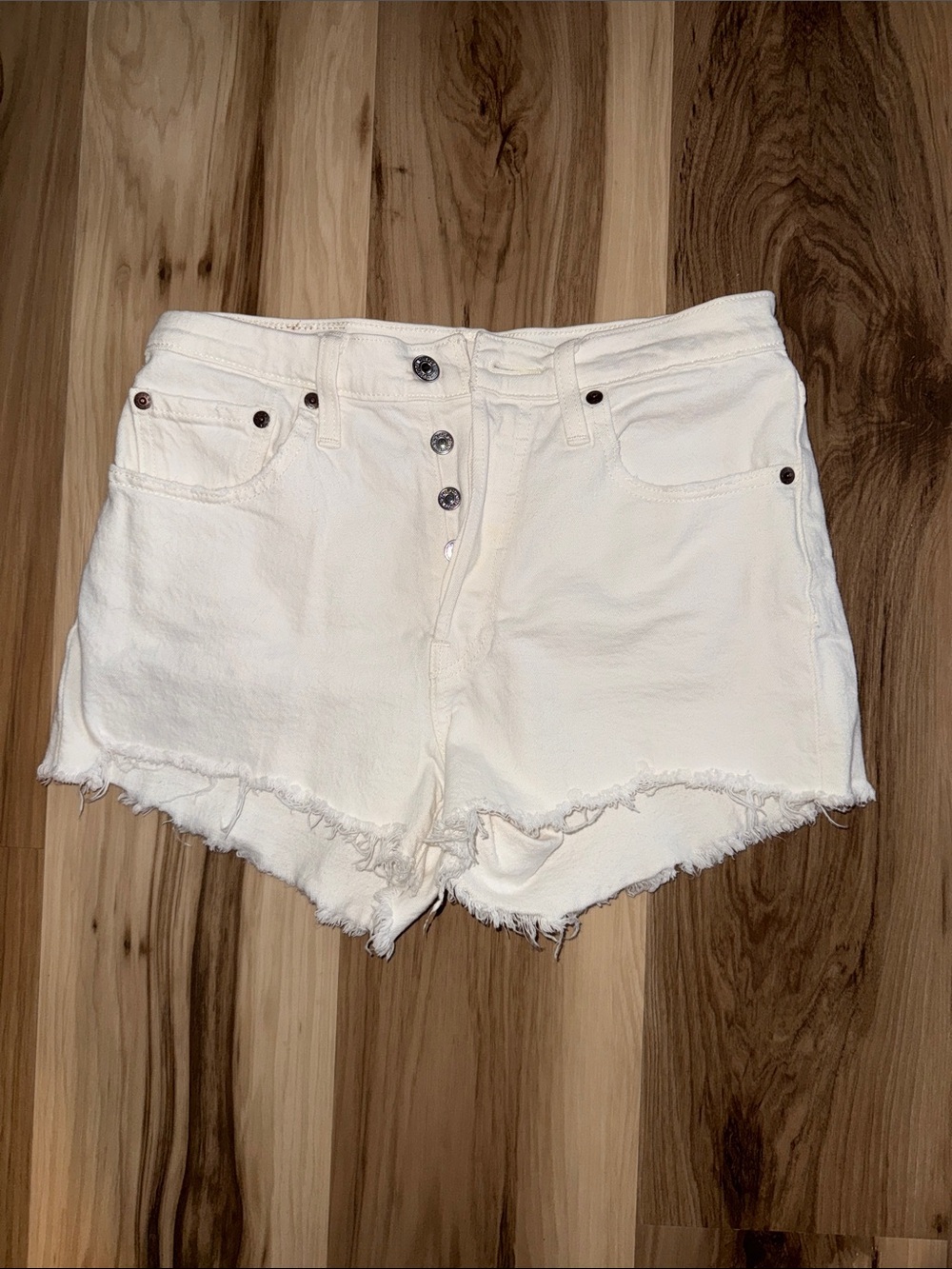Levi’s White High-Rise Frayed Hem Women's Shorts